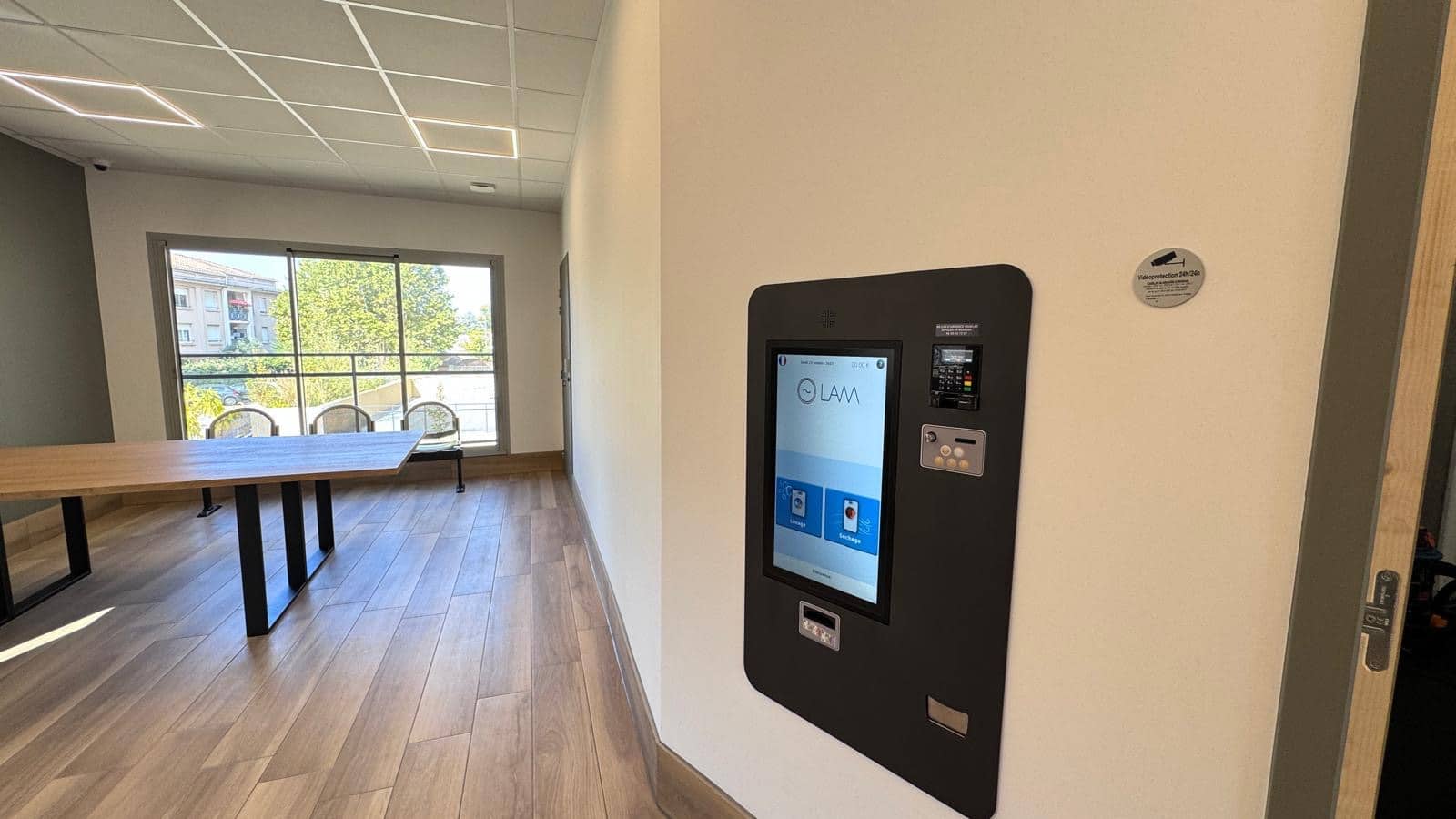 4b7c38c0-698f-4c73-bffb-1f020a389c95